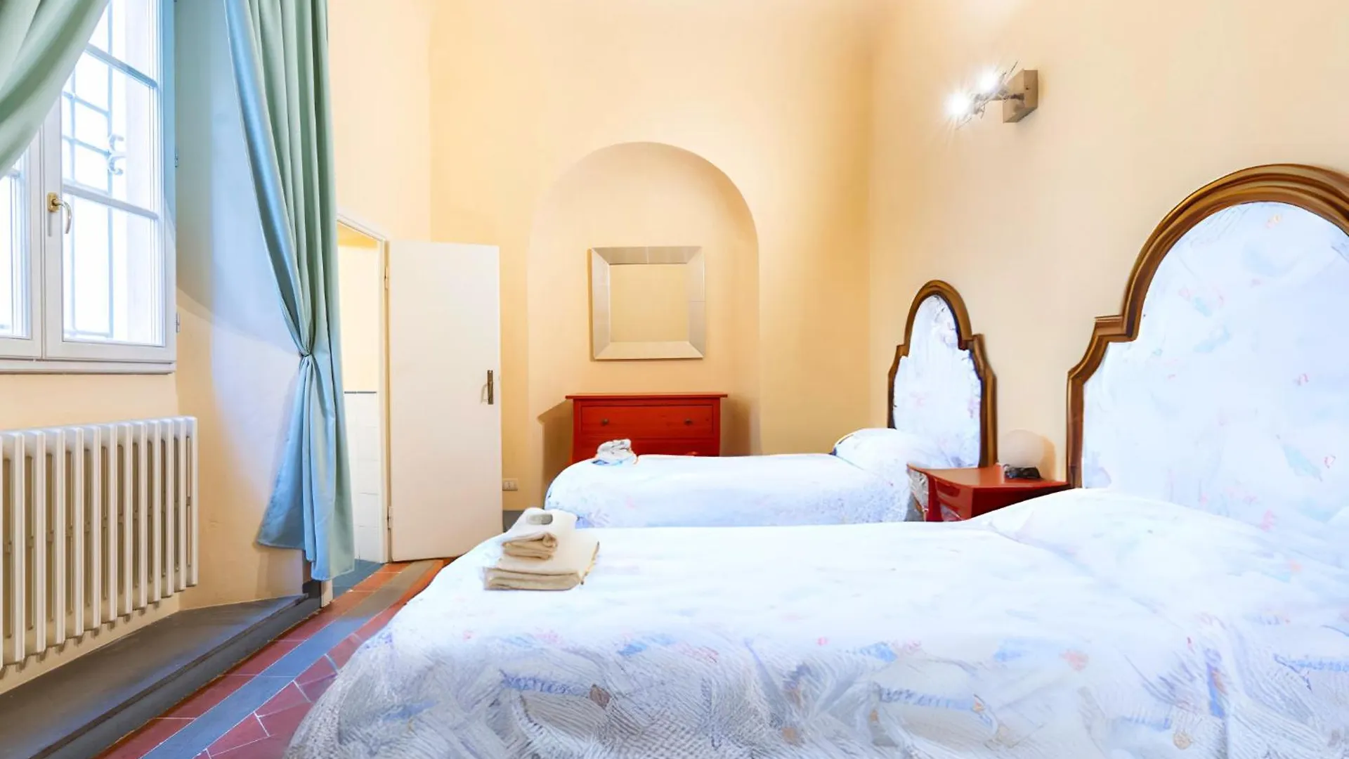 The Luxury Florence Historic Palace Of Santa Croce Apartment